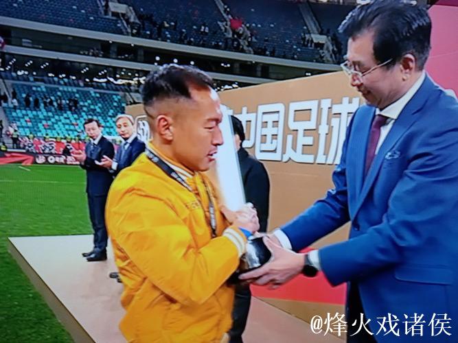 尽管申花进球不多,依然战胜海港、山东和北京国安夺冠 尽管申花进球不多,依然战胜海港、山东和北京国安夺冠